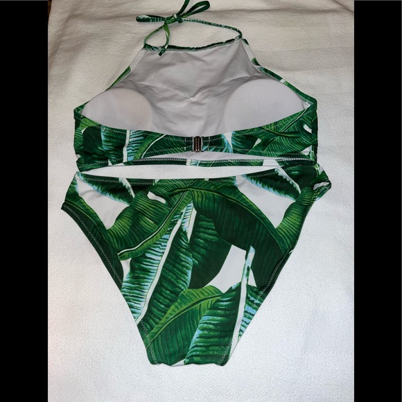 Beautiful, Ekouaer Green 2 Piece Swimwear, Size M - Picture 2 of 7